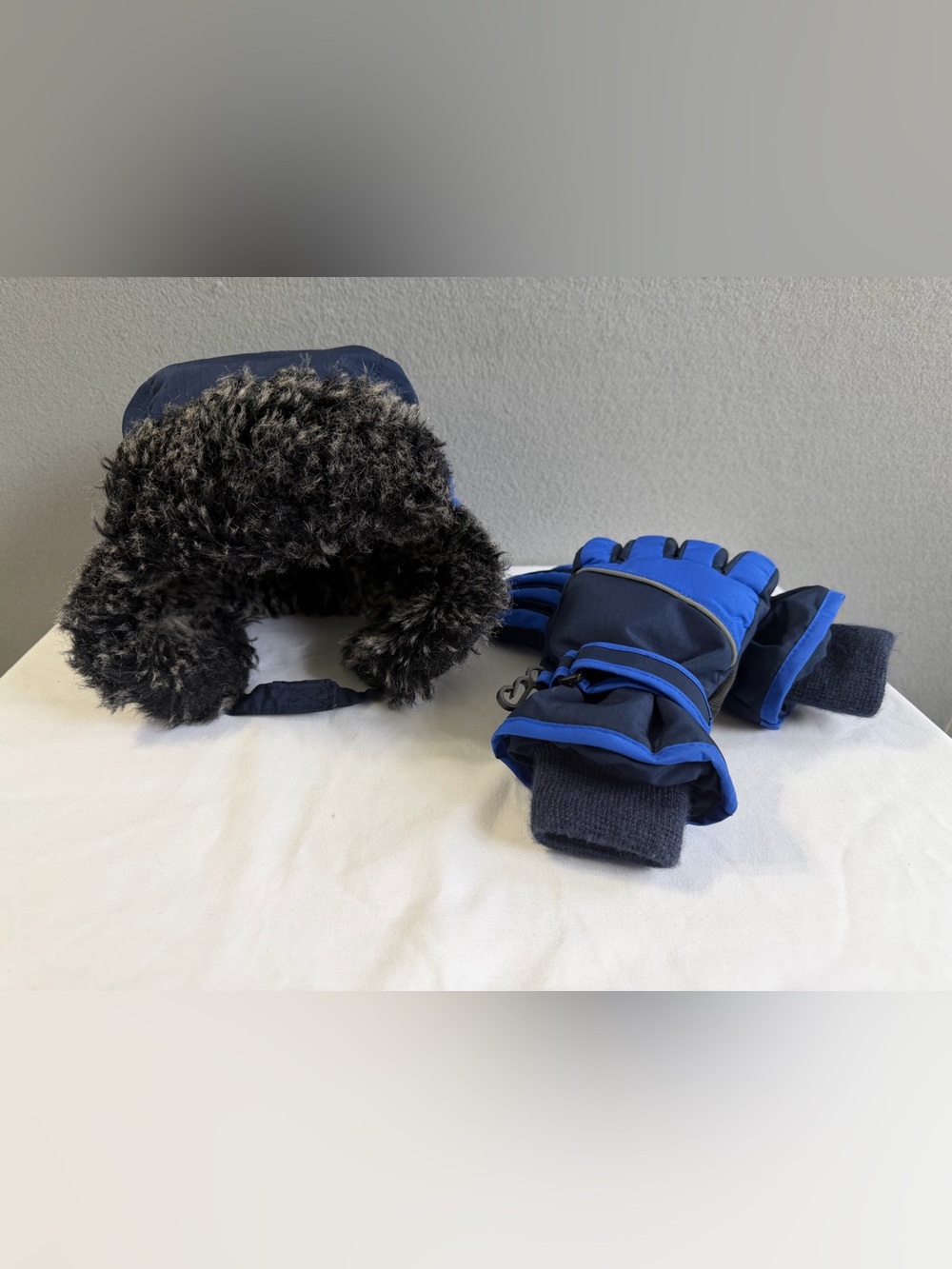 The Children's Place Trapper Hat/Ski Gloves Small Kids Blue/Navy